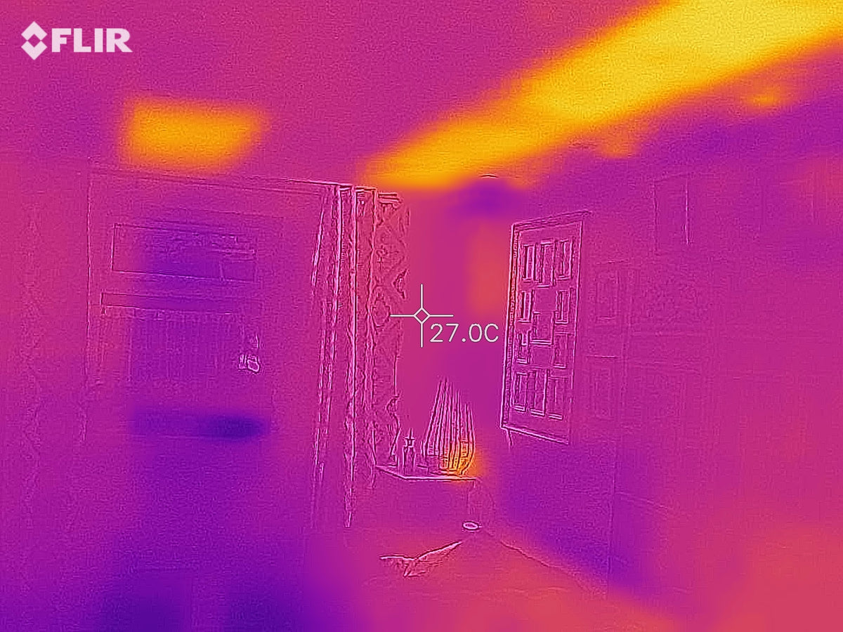 Imagen de cámara infrarroja que muestra la película de calefacción por infrarrojos iHelios